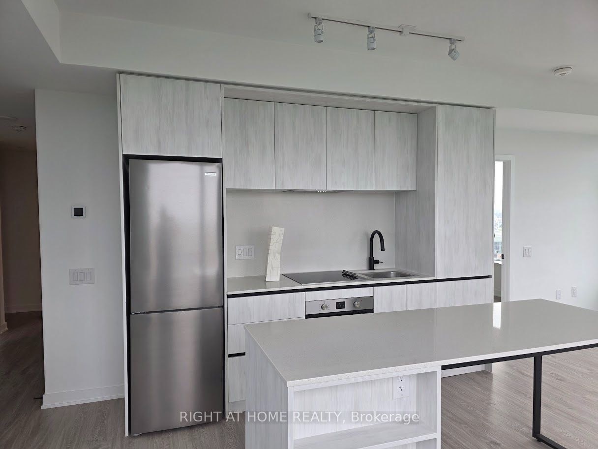 1410-2495 Eglinton Avenue W, Mississauga, ON, L5W 2T2 - 2