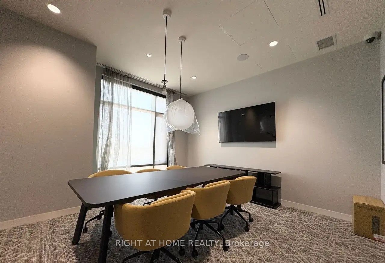 1410-2495 Eglinton Avenue W, Mississauga, ON, L5W 2T2 - 17