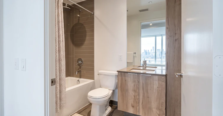 104 (TH4)-448 Burnhamthorpe Road W, Mississauga, ON, L5B 0R4 - 6