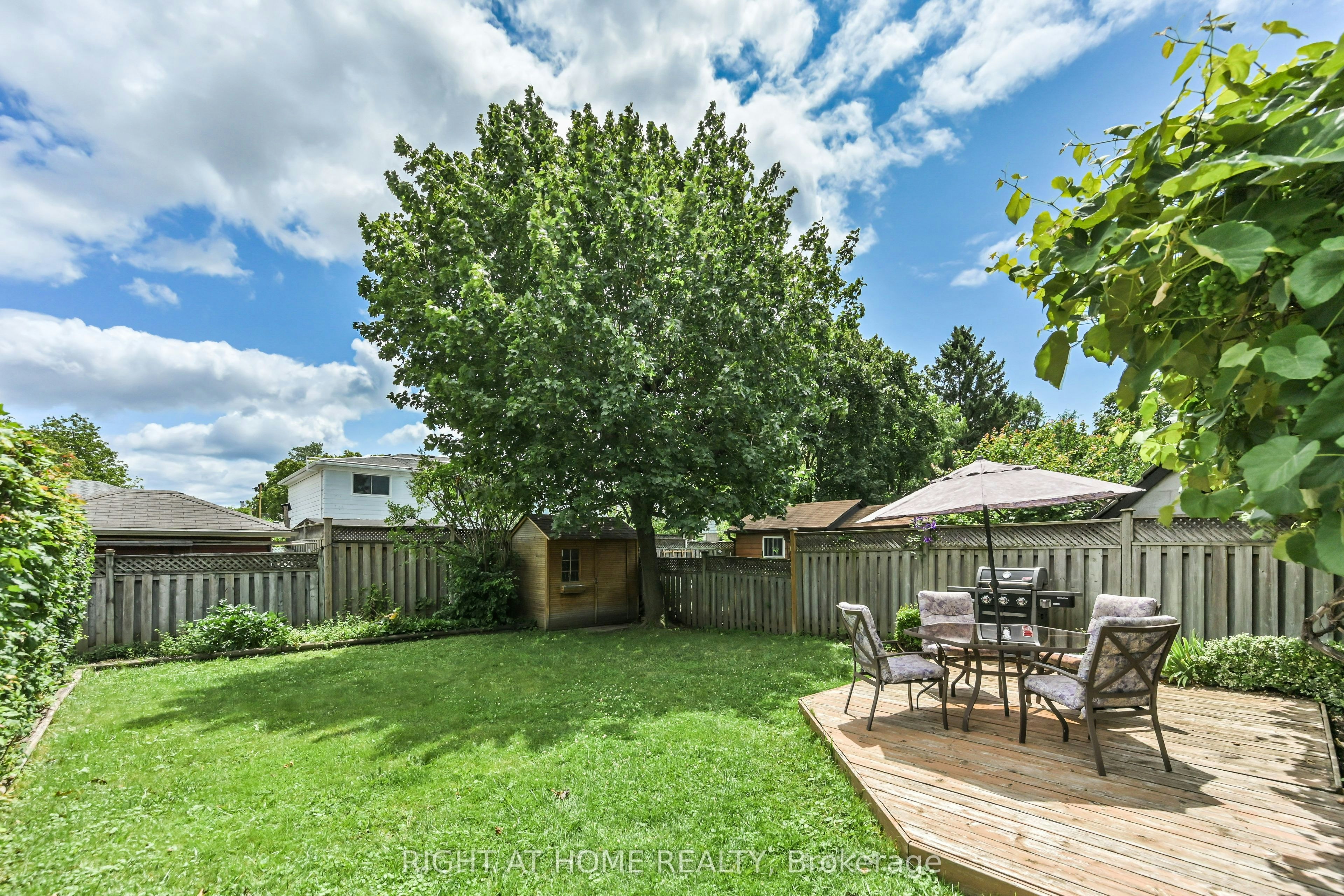 1728 Pickmere Court, Mississauga, ON, L4X 1Z4 - 14