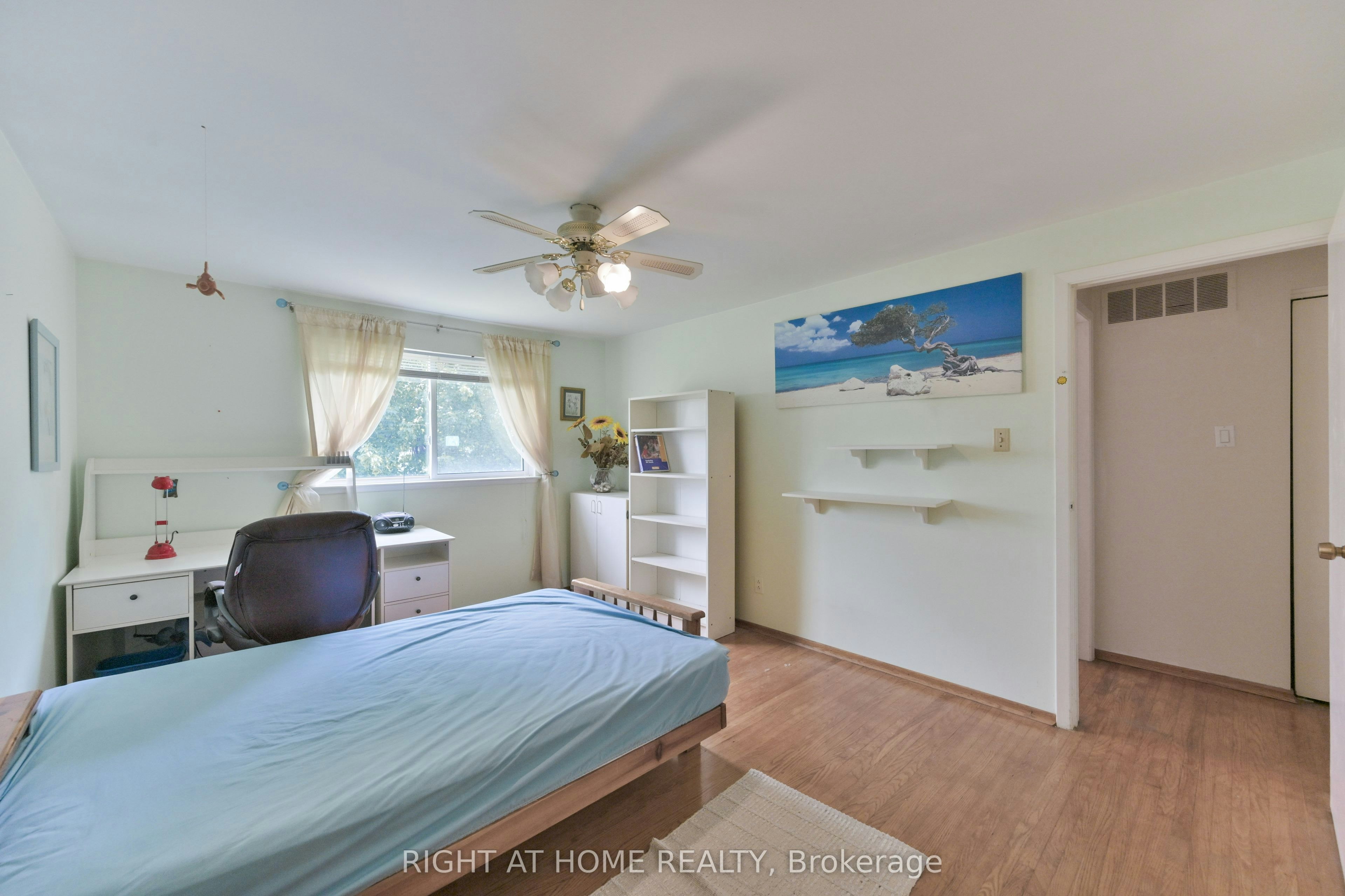 1728 Pickmere Court, Mississauga, ON, L4X 1Z4 - 10