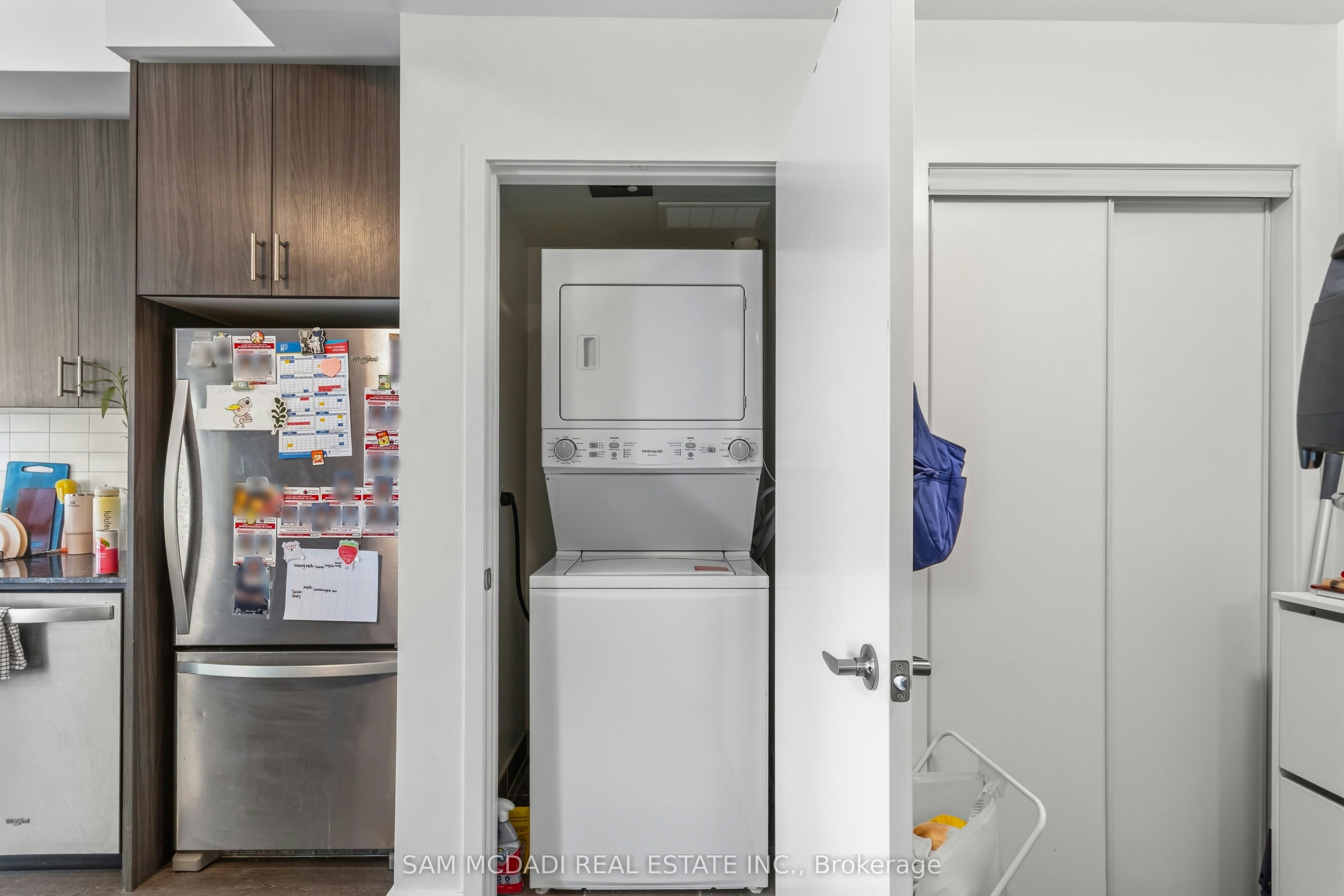 204-210 Sabina Drive E, Oakville, ON, L6H 0W6 - 14