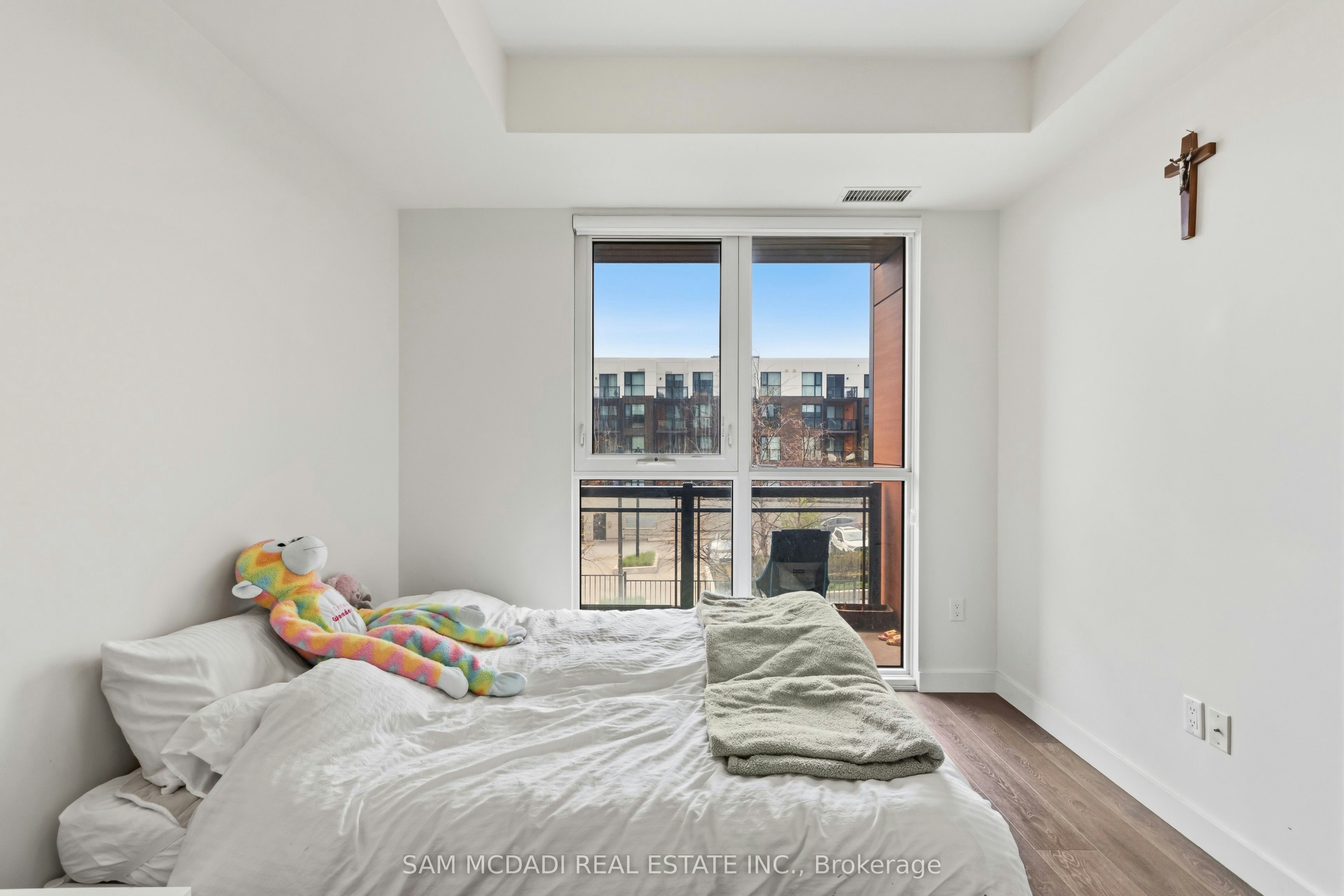 204-210 Sabina Drive E, Oakville, ON, L6H 0W6 - 10