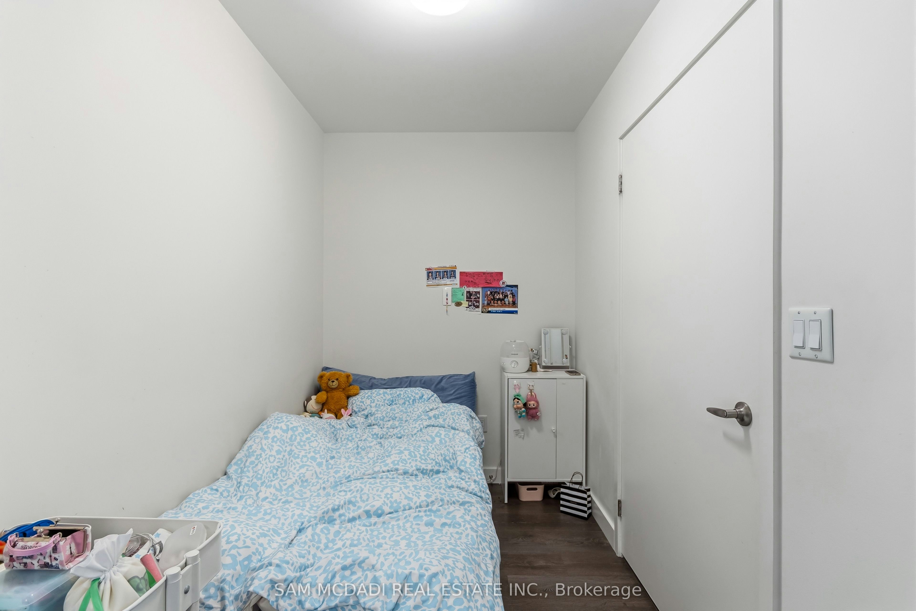 204-210 Sabina Drive E, Oakville, ON, L6H 0W6 - 13
