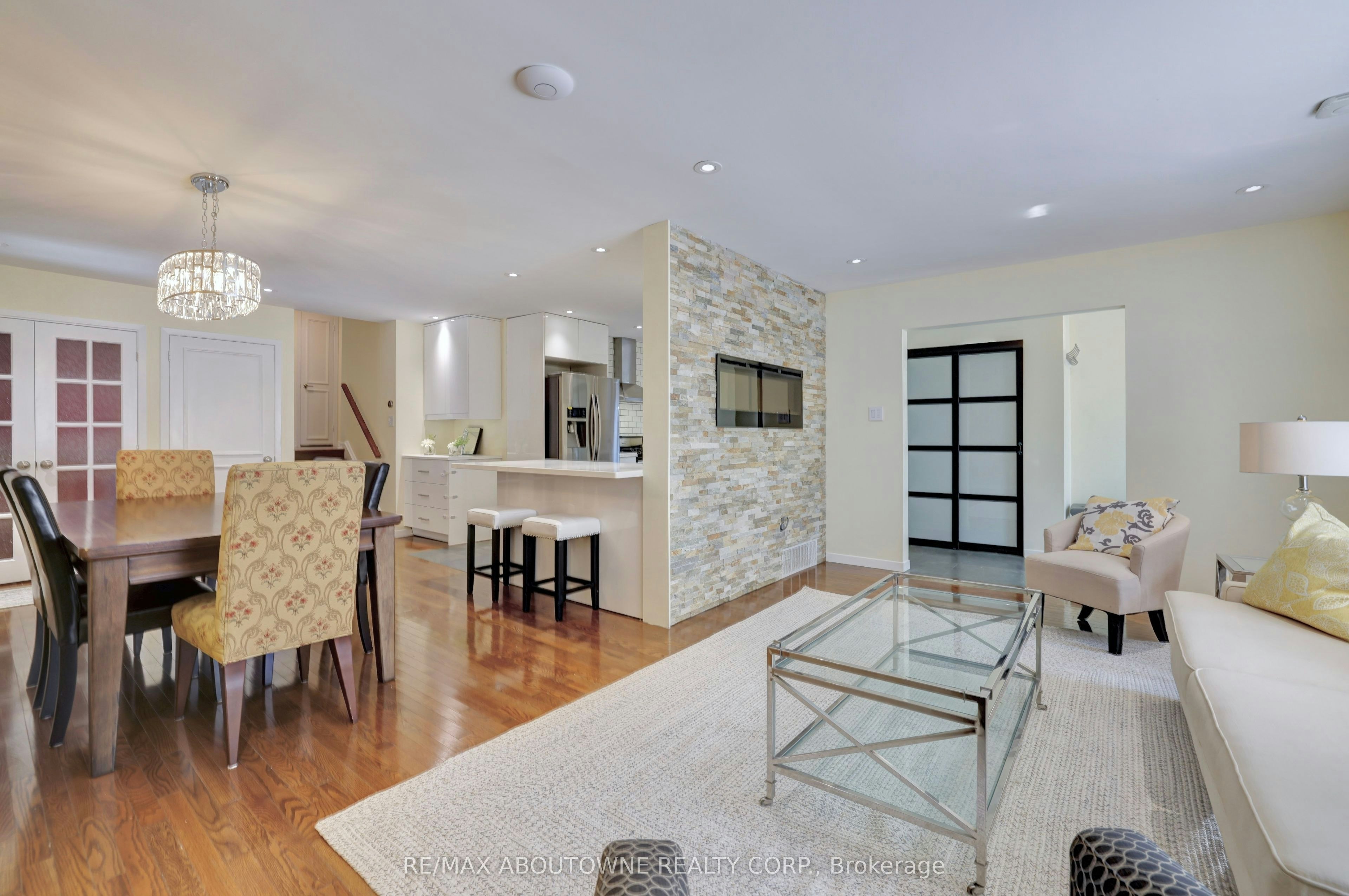 497 Anthony Drive, Oakville, ON, L6J 2K6 - 8