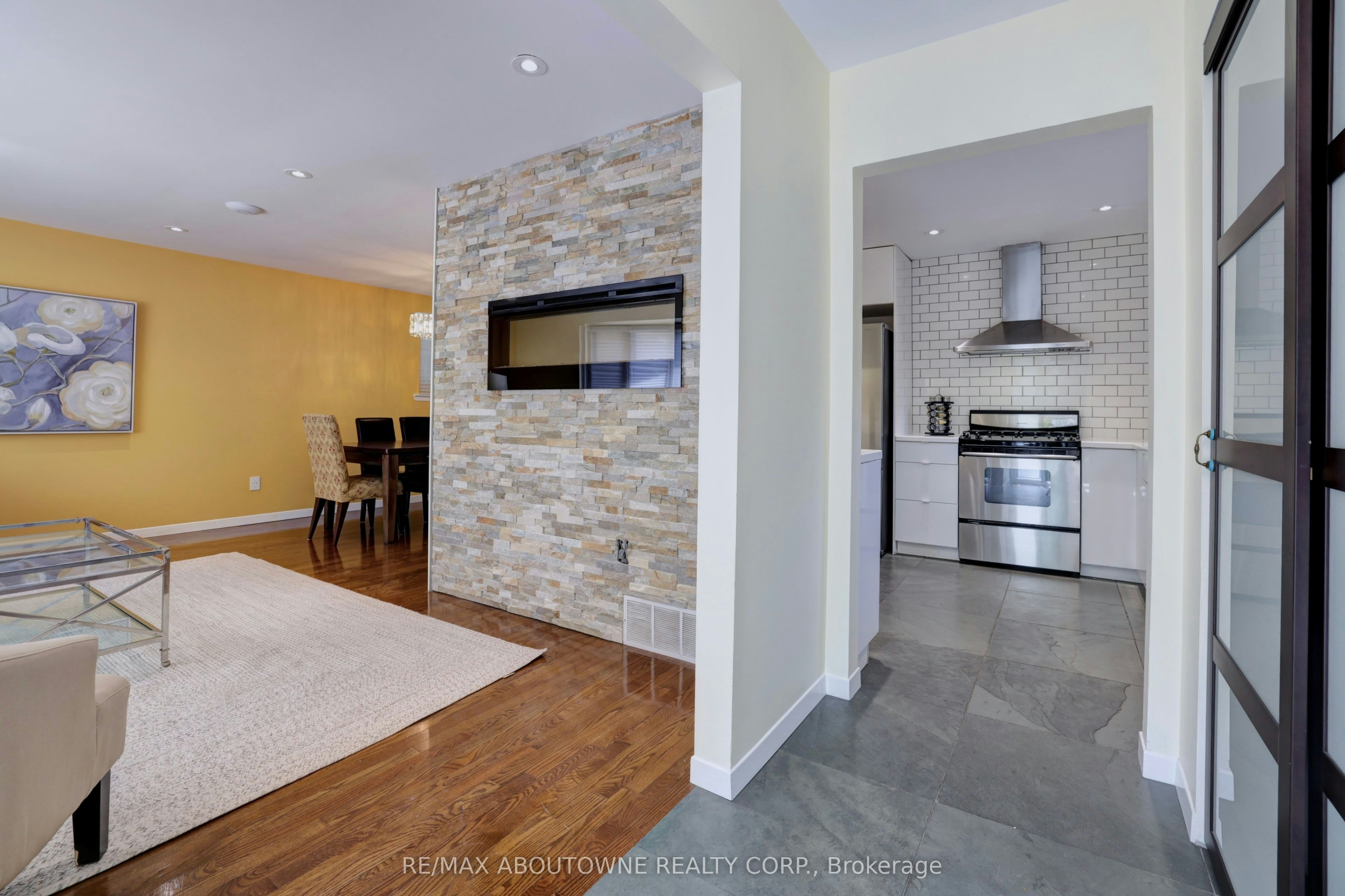 497 Anthony Drive, Oakville, ON, L6J 2K6 - 5