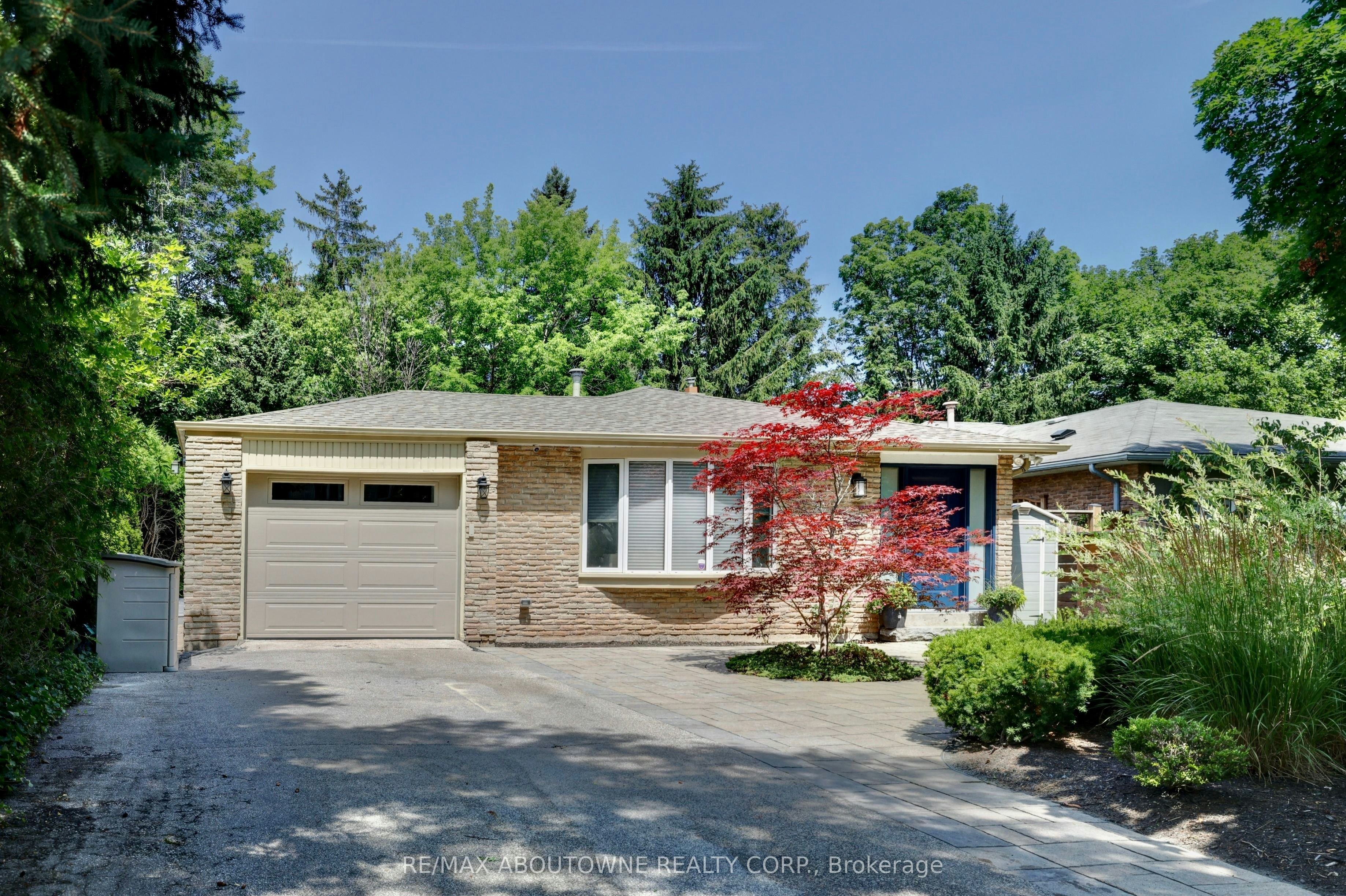 497 Anthony Drive, Oakville, ON, L6J 2K6