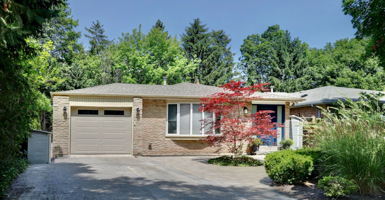 497 Anthony Drive, Oakville, ON, L6J 2K6