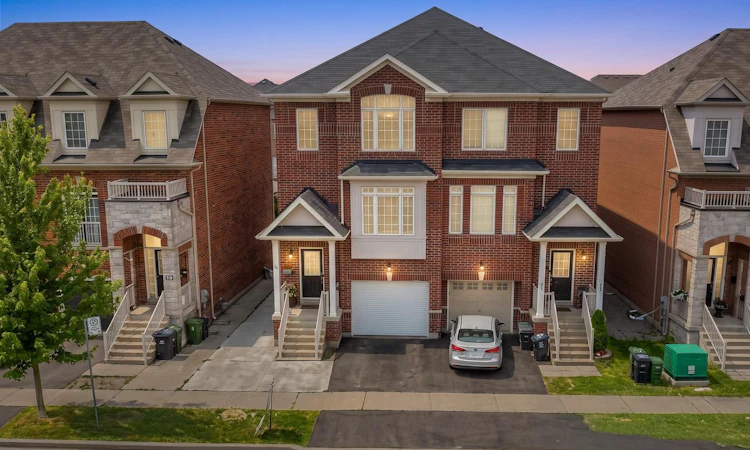 18 Mary Chapman Boulevard
