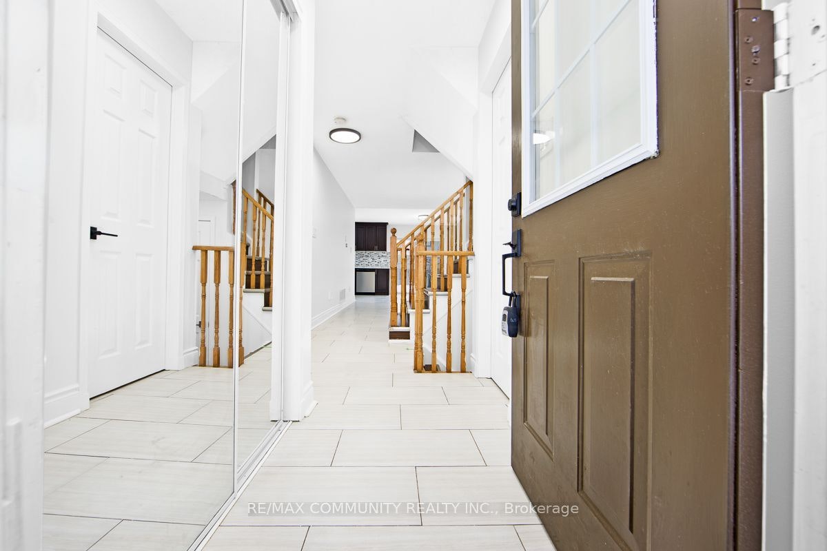 1049 Kennedy Circle, Milton, ON, L9T 5S5