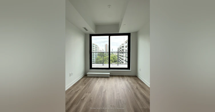 722-3009 Novar Road, Mississauga, ON, L5B 0P9 - 2