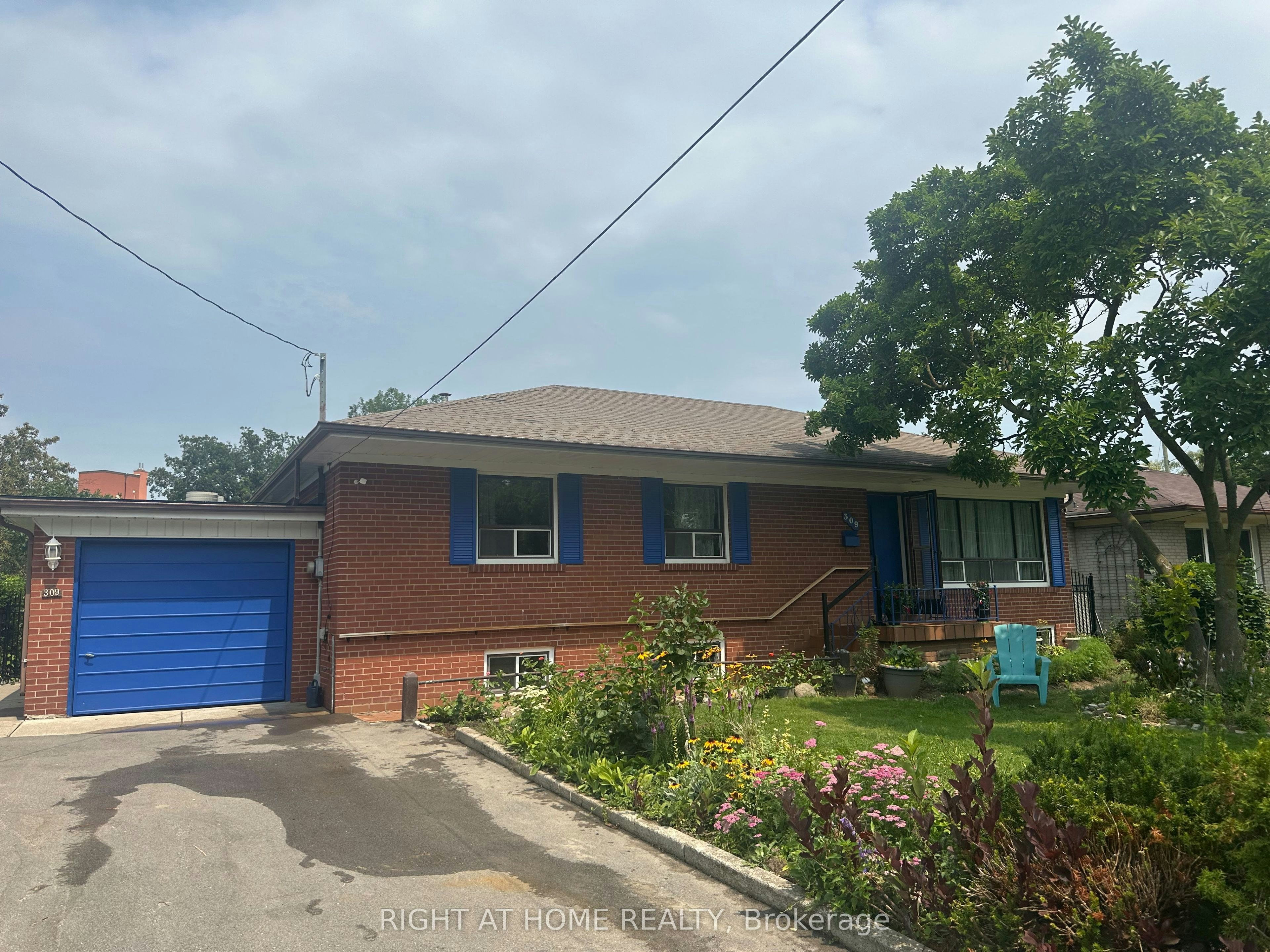 309 Queen Mary Drive, Oakville, ON, L6K 3L5