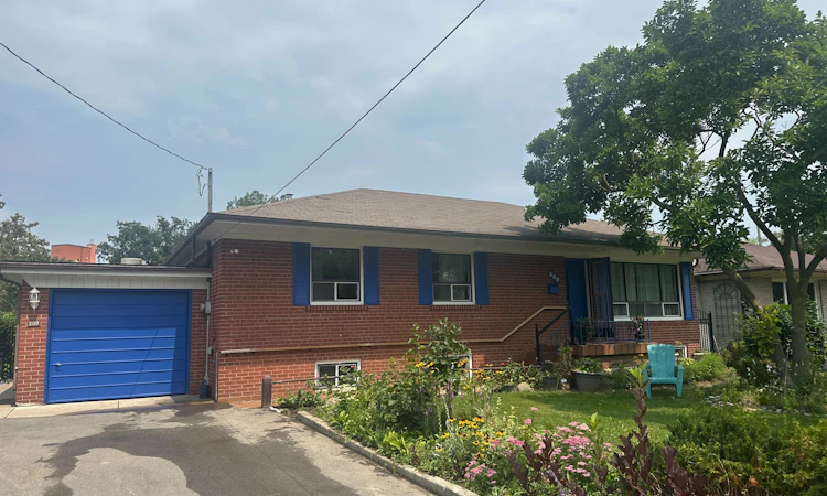 309 Queen Mary Drive