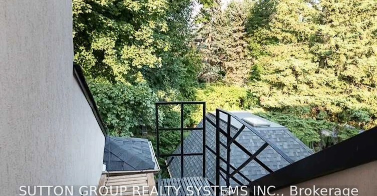 27 Indian Grove, Toronto, ON, M6R 2Y1 - 31