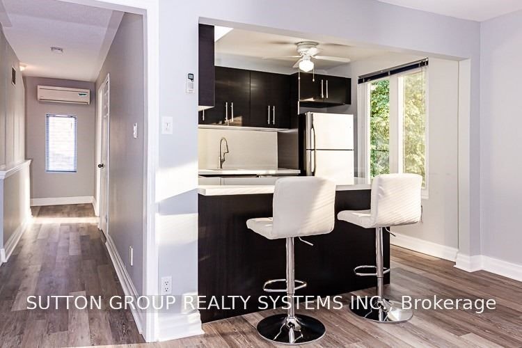 27 Indian Grove, Toronto, ON, M6R 2Y1 - 13