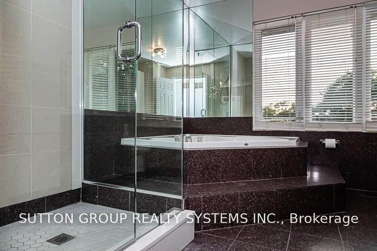 27 Indian Grove, Toronto, ON, M6R 2Y1 - 25