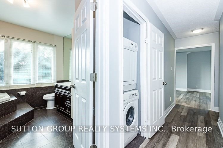 27 Indian Grove, Toronto, ON, M6R 2Y1 - 24