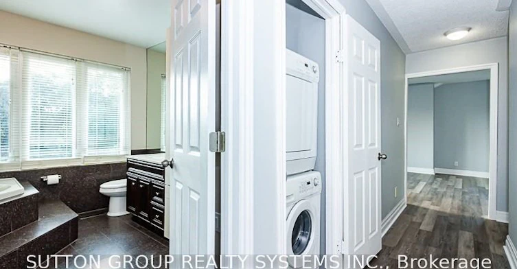 27 Indian Grove, Toronto, ON, M6R 2Y1 - 24