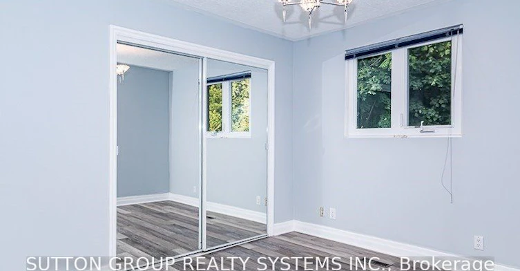 27 Indian Grove, Toronto, ON, M6R 2Y1 - 18