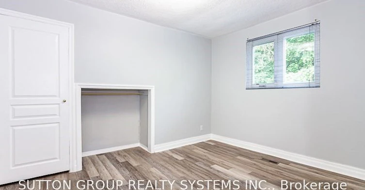 27 Indian Grove, Toronto, ON, M6R 2Y1 - 22