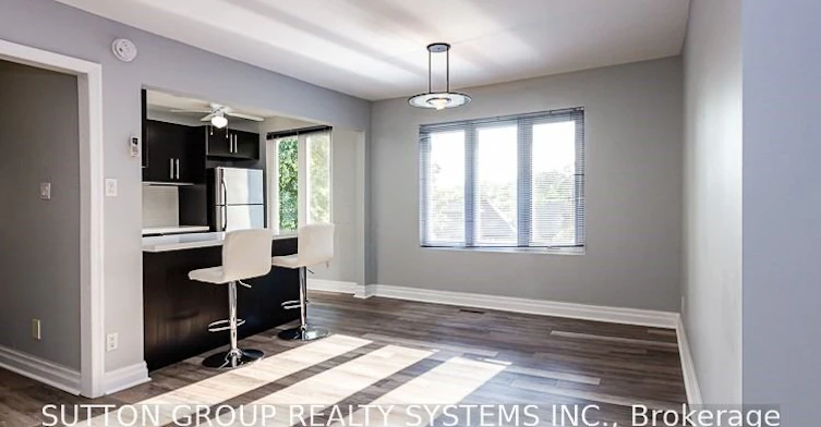 27 Indian Grove, Toronto, ON, M6R 2Y1 - 12