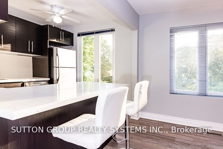 27 Indian Grove, Toronto, ON, M6R 2Y1 - 10