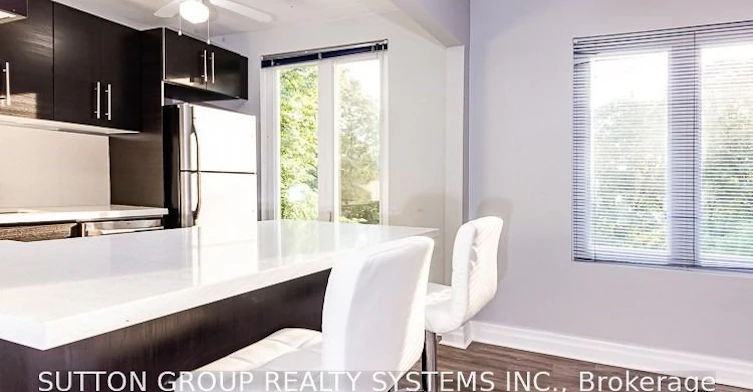 27 Indian Grove, Toronto, ON, M6R 2Y1 - 10