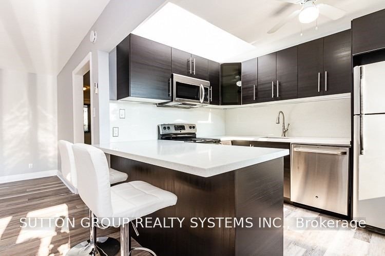 27 Indian Grove, Toronto, ON, M6R 2Y1 - 9