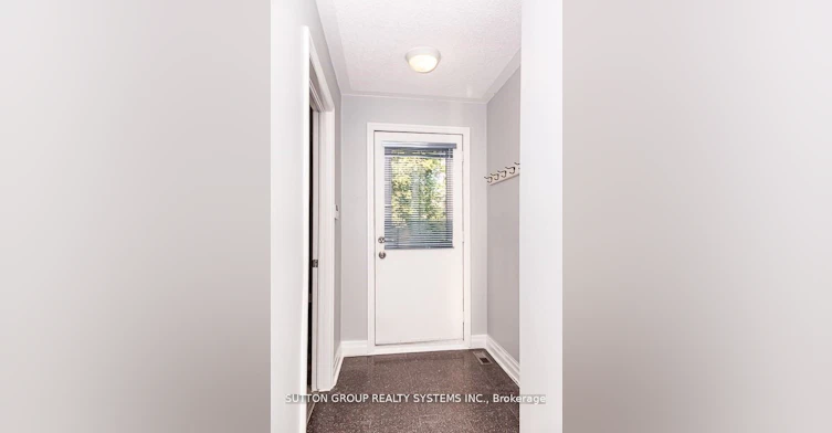 27 Indian Grove, Toronto, ON, M6R 2Y1 - 4