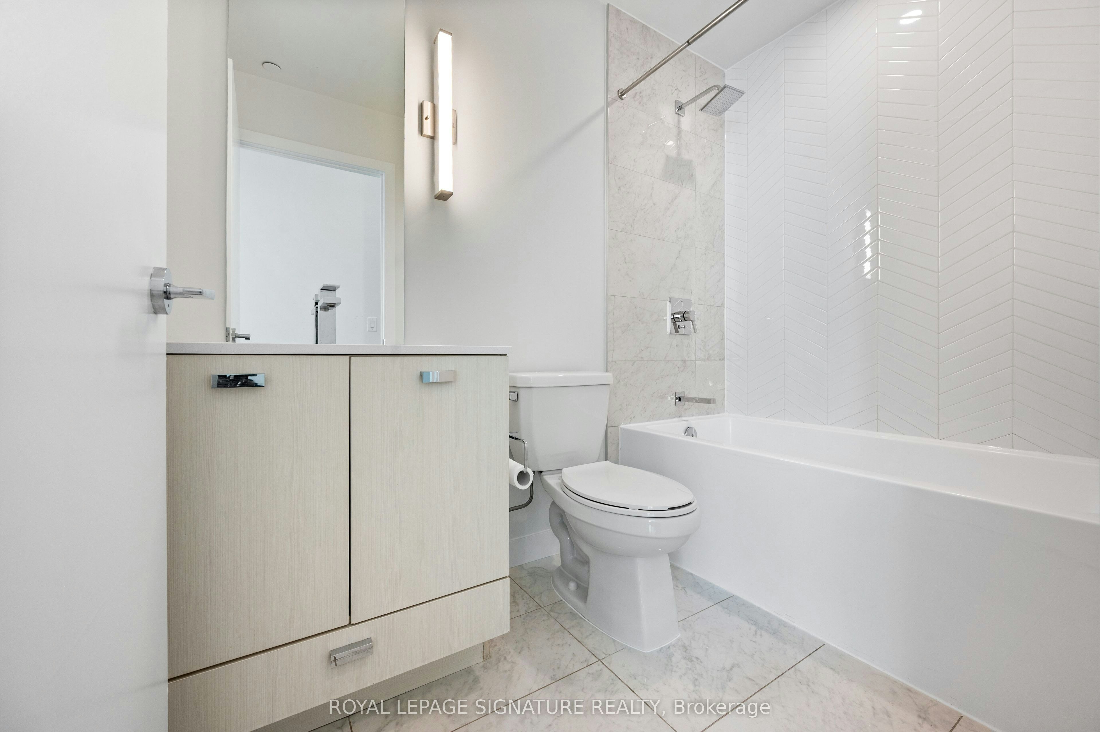 710-10 De Boers Drive, Toronto, ON, M3J 0L6 - 18