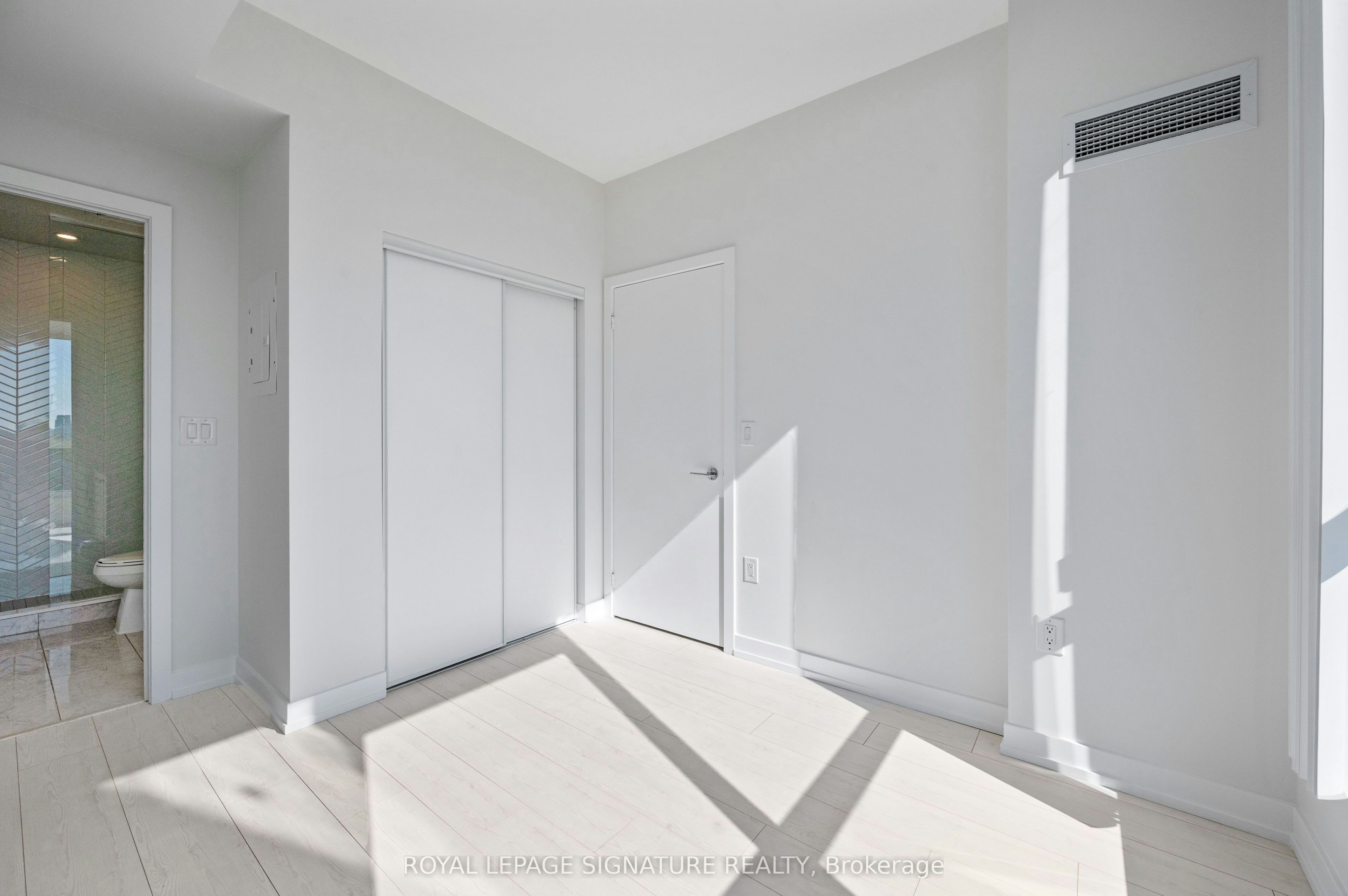 710-10 De Boers Drive, Toronto, ON, M3J 0L6 - 13