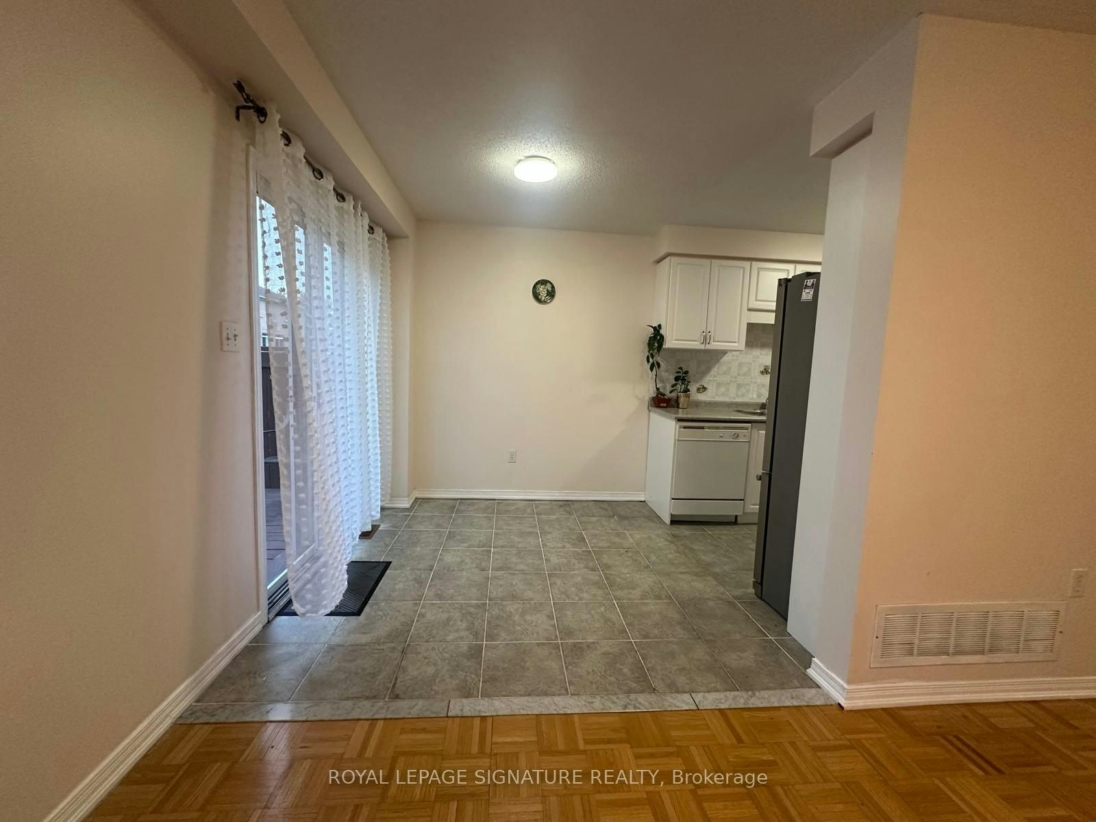 28 Pompano Place, Brampton, ON, L6P 1N5 - 7