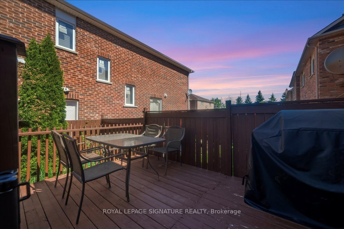 28 Pompano Place, Brampton, ON, L6P 1N5 - 28