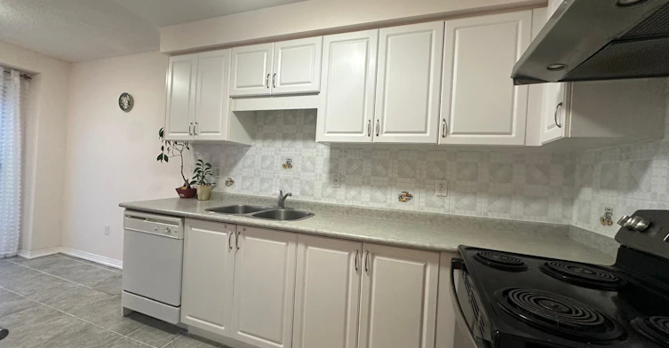28 Pompano Place, Brampton, ON, L6P 1N5 - 9