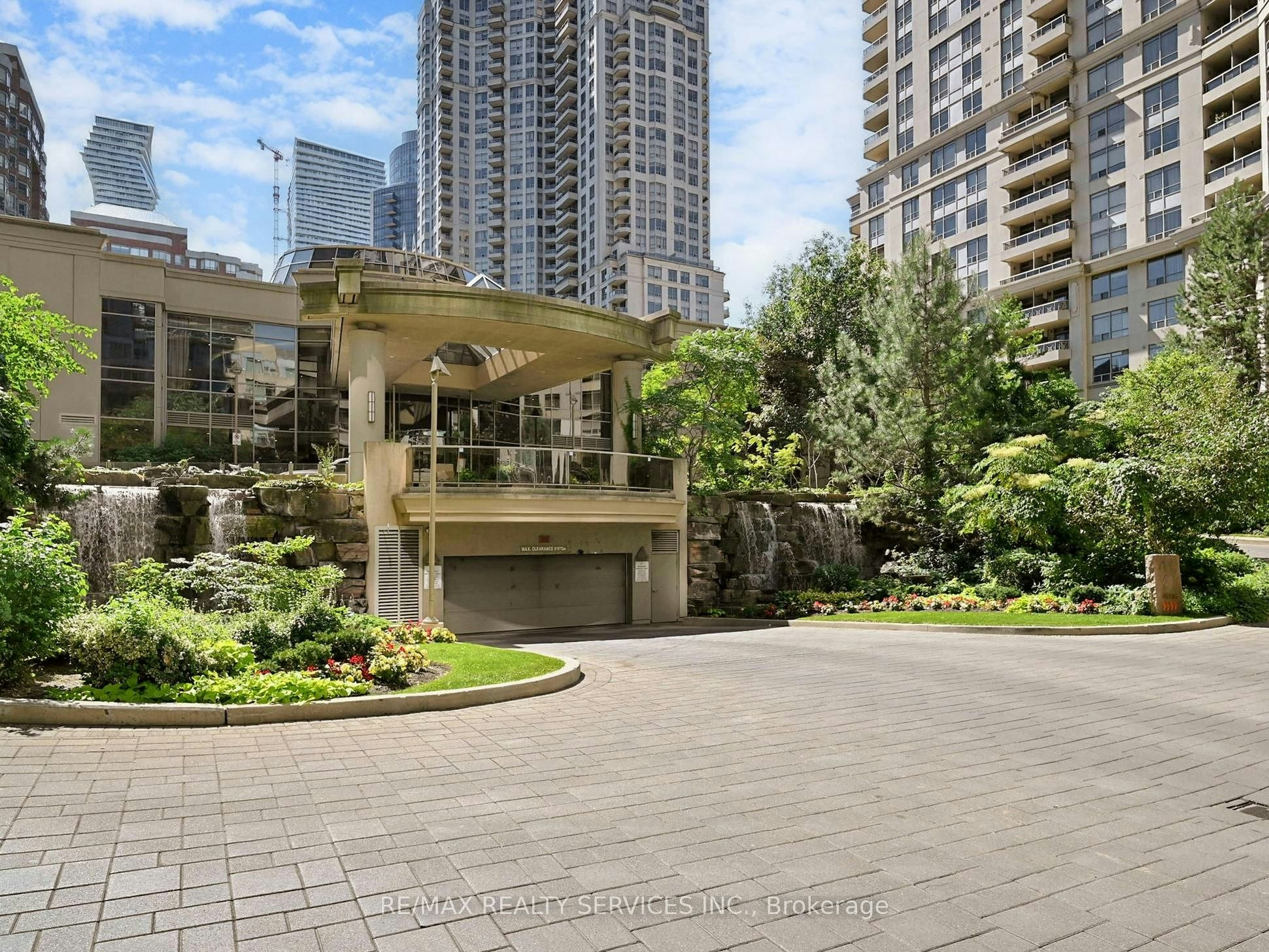 504-3880 Duke Of York Boulevard, Mississauga, ON, L5B 4M7 - 5