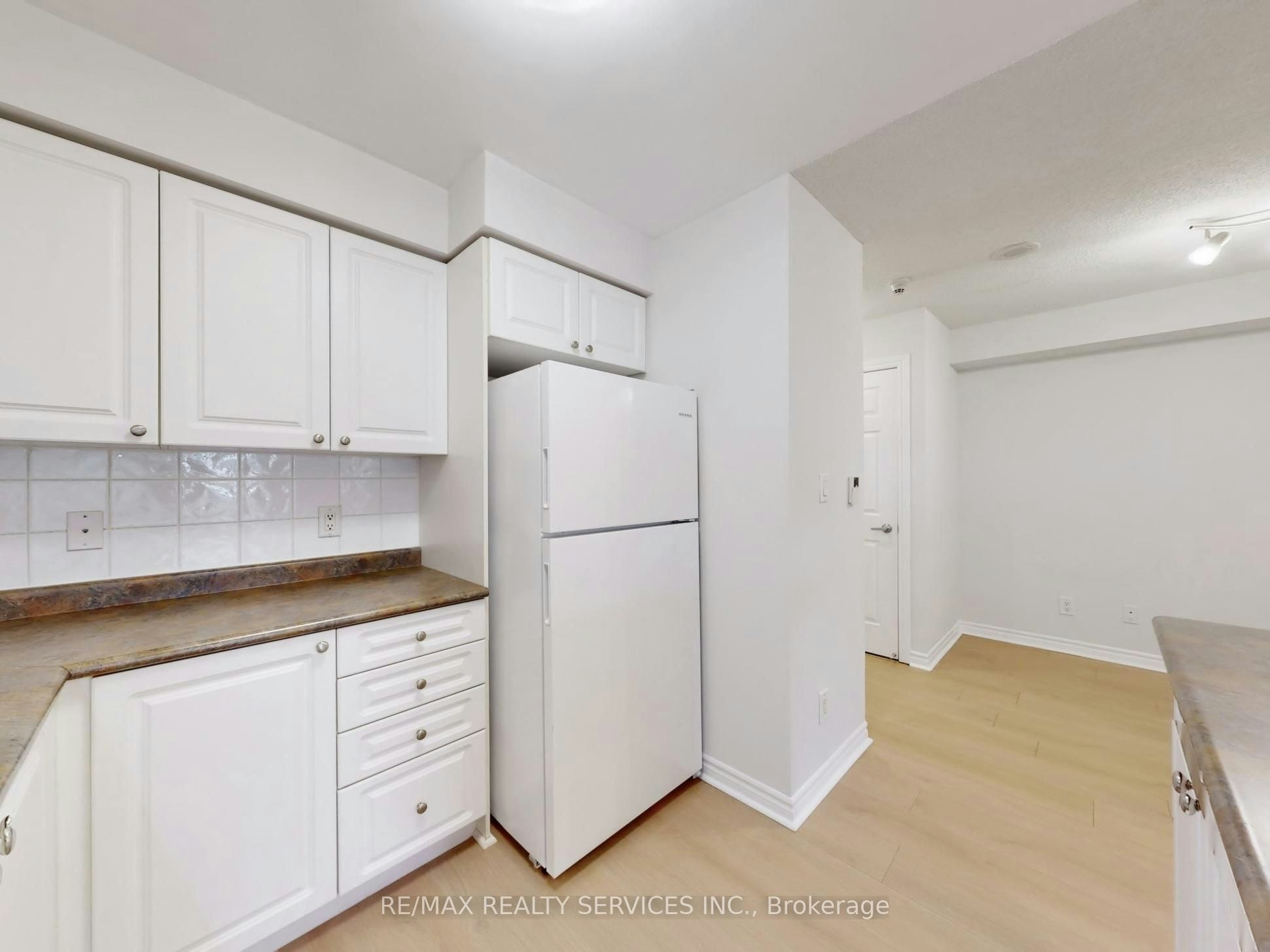 504-3880 Duke Of York Boulevard, Mississauga, ON, L5B 4M7 - 16