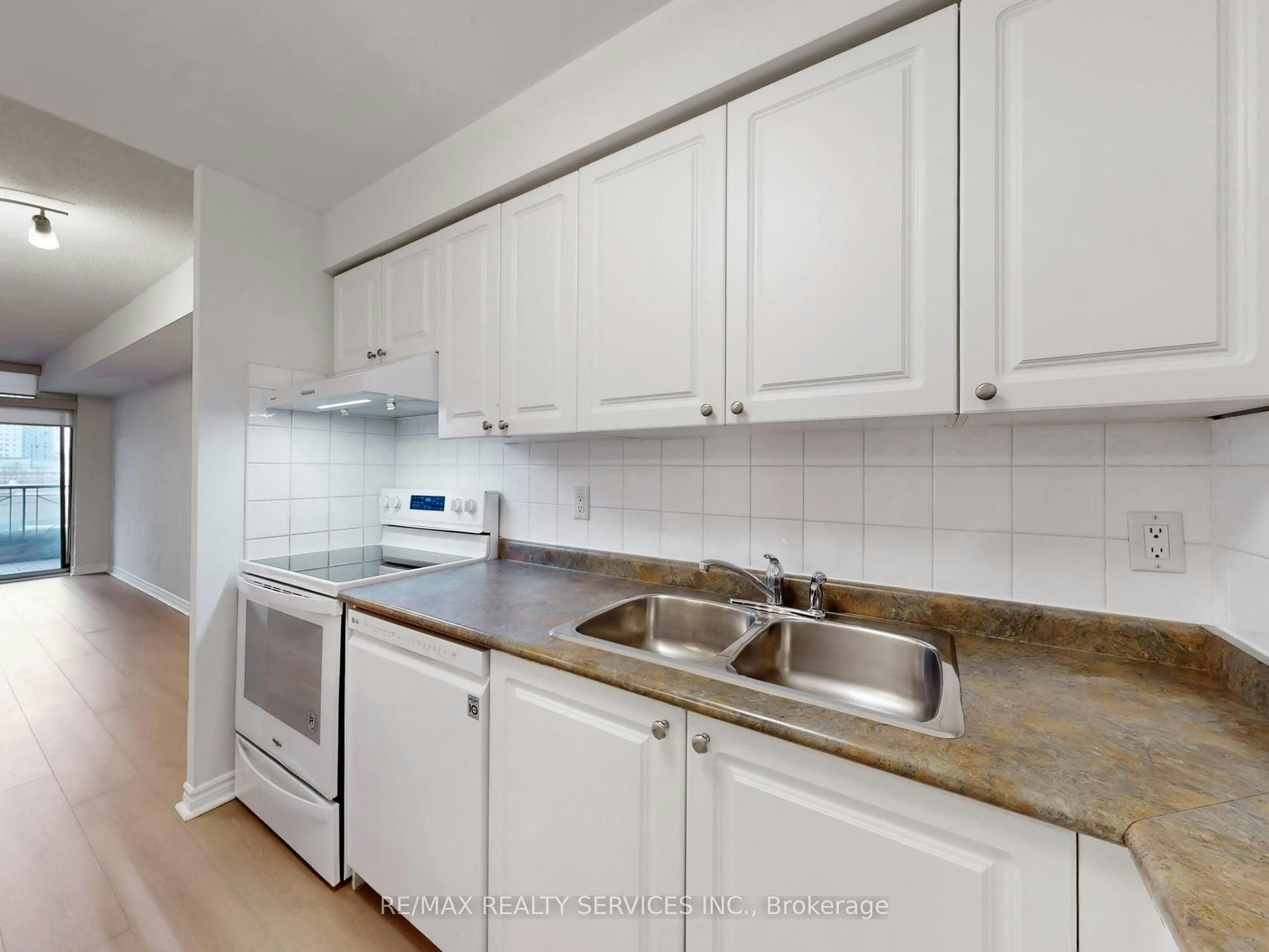 504-3880 Duke Of York Boulevard, Mississauga, ON, L5B 4M7 - 14