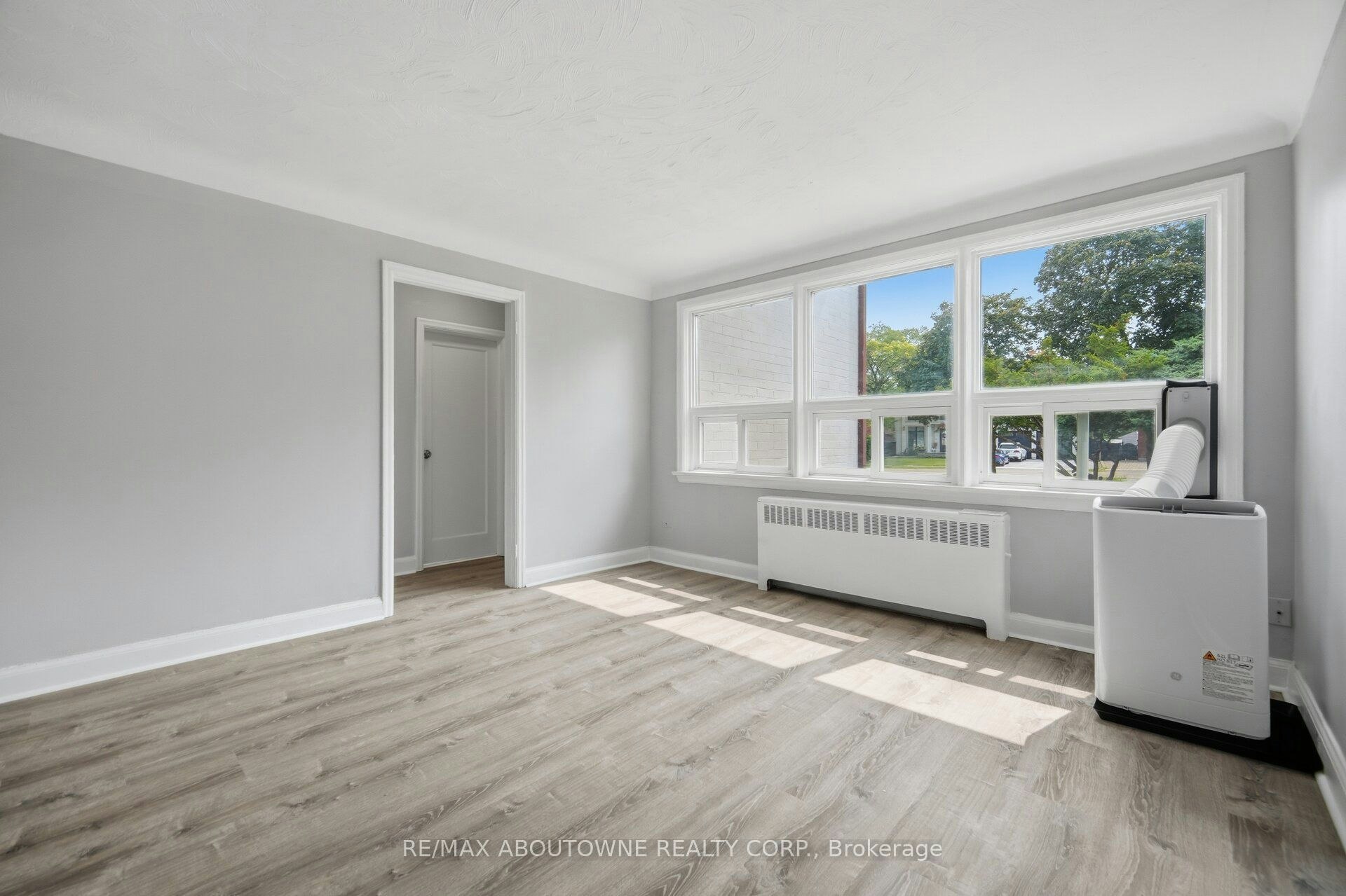 1-1037 Churchill Avenue, Oakville, ON, L6H 2A7 - 11