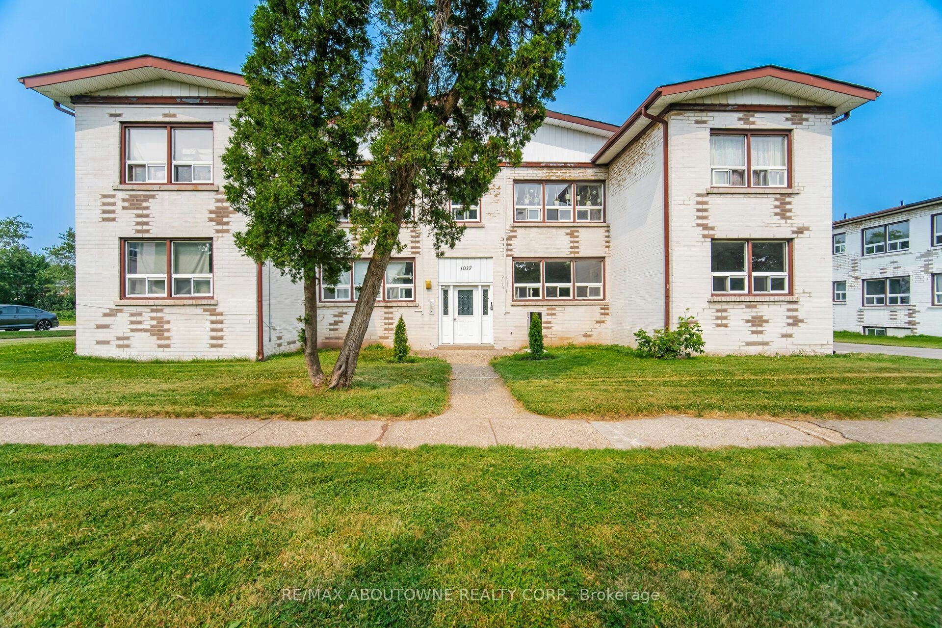 1-1037 Churchill Avenue, Oakville, ON, L6H 2A7