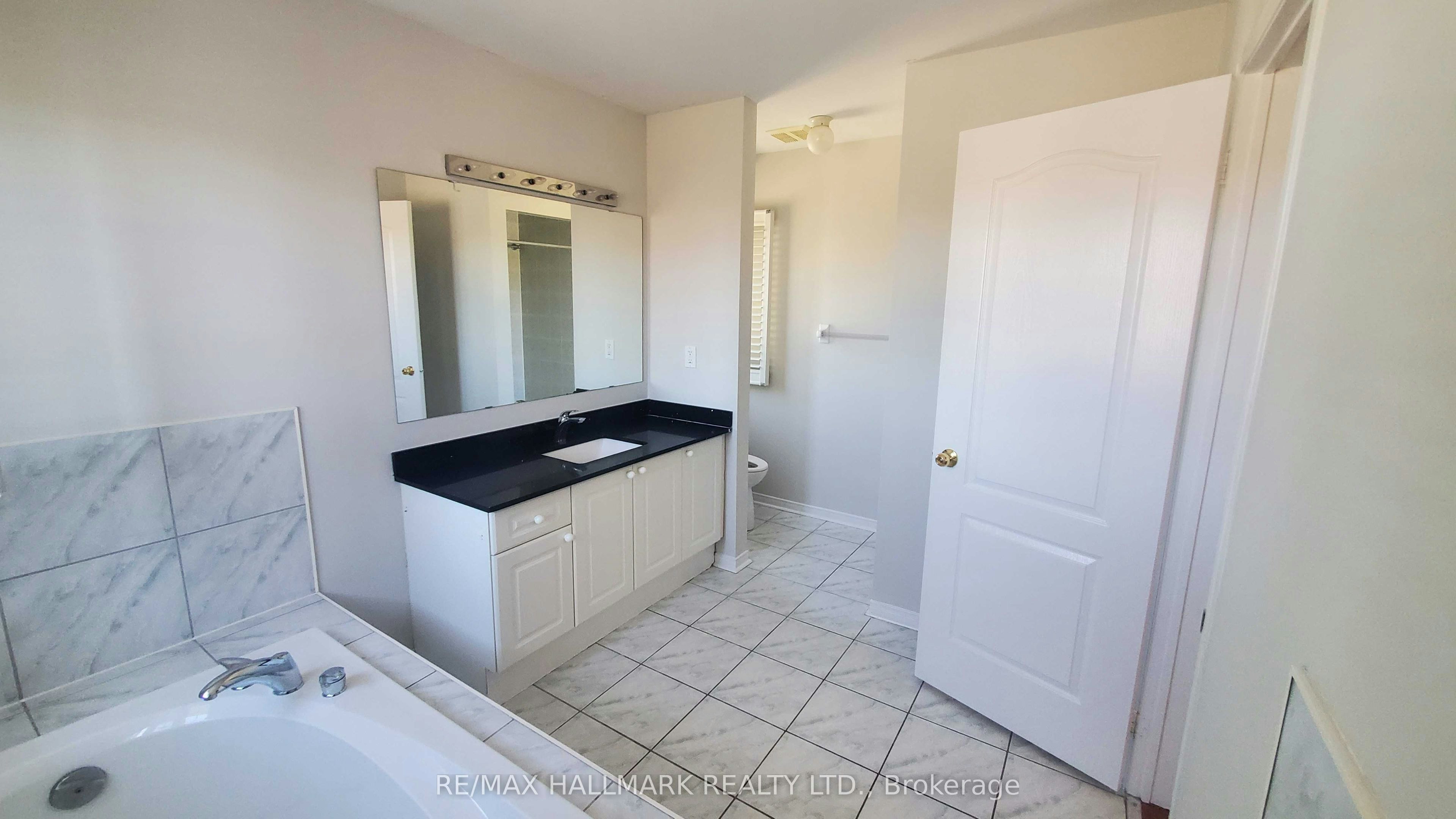 4930 Southampton Drive, Mississauga, ON, L5M 7P9 - 11
