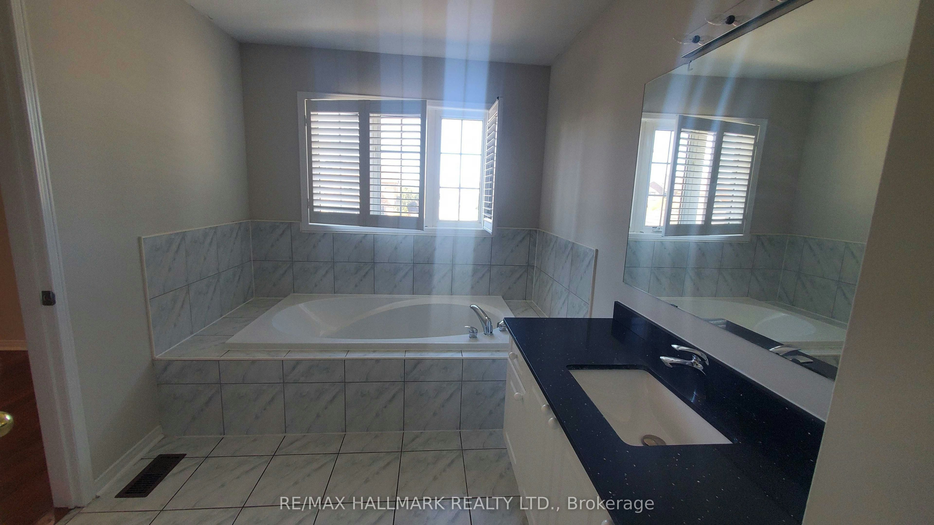 4930 Southampton Drive, Mississauga, ON, L5M 7P9 - 13