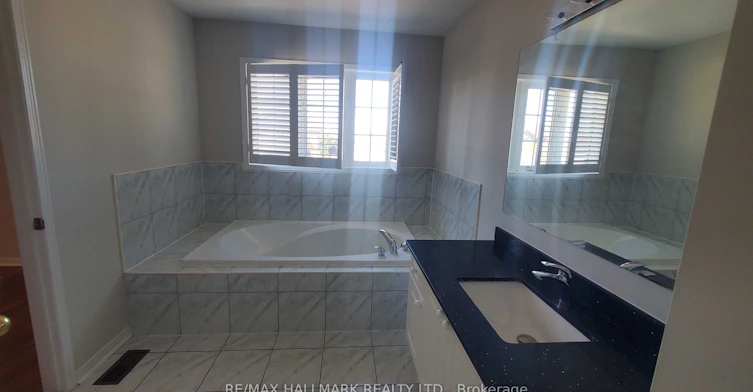 4930 Southampton Drive, Mississauga, ON, L5M 7P9 - 13