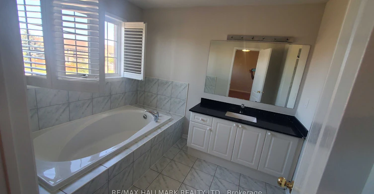 4930 Southampton Drive, Mississauga, ON, L5M 7P9 - 12