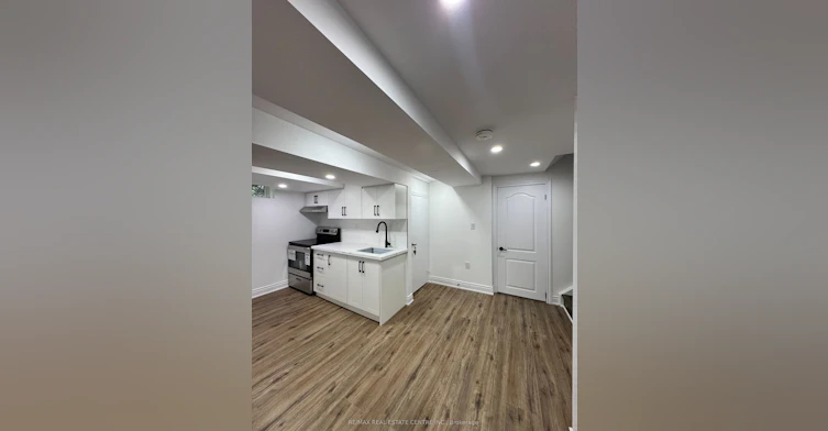 basement-3722 Ellengale Drive, Mississauga, ON, L5C 1Z7 - 4