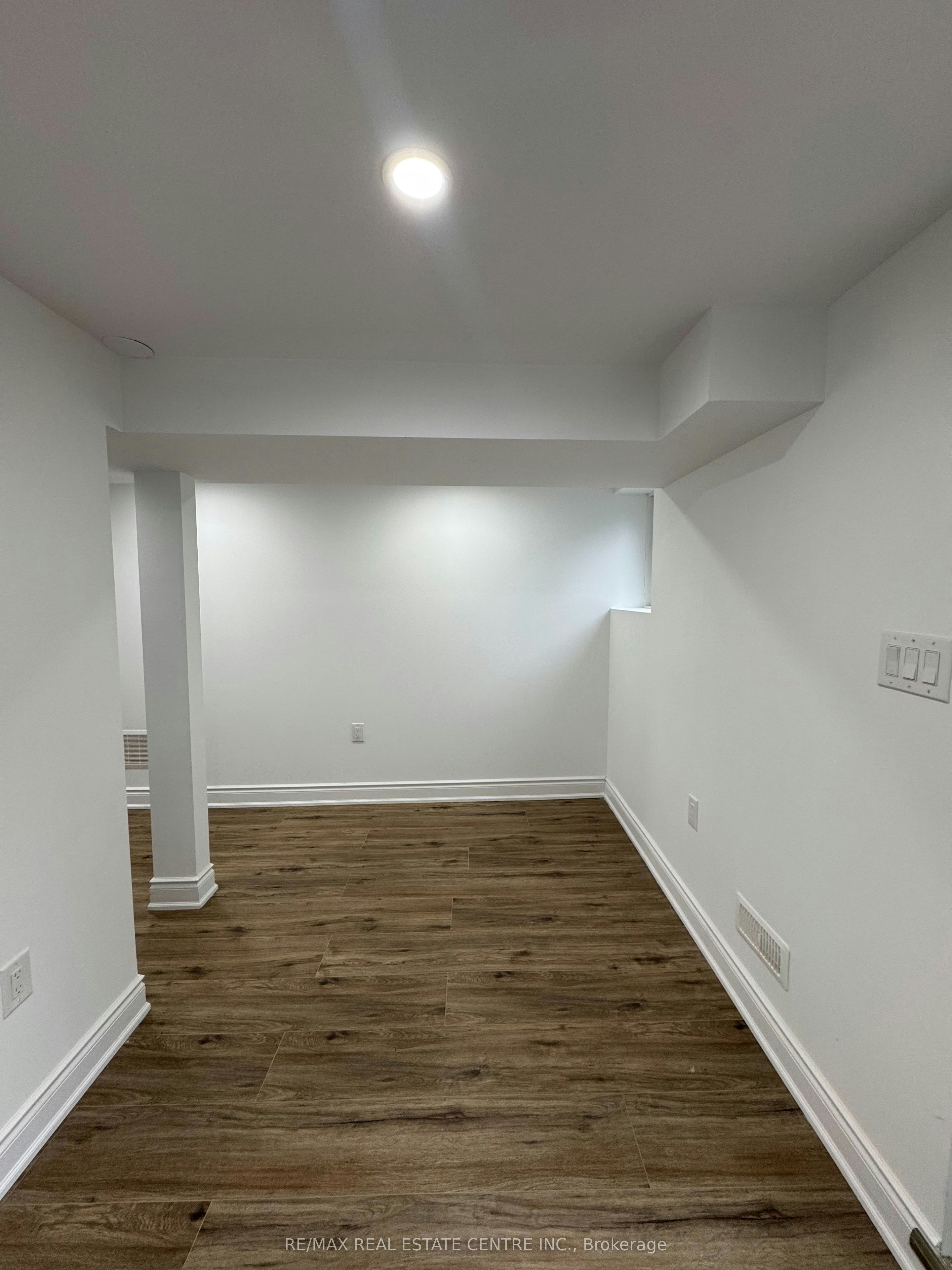 basement-3722 Ellengale Drive, Mississauga, ON, L5C 1Z7 - 3