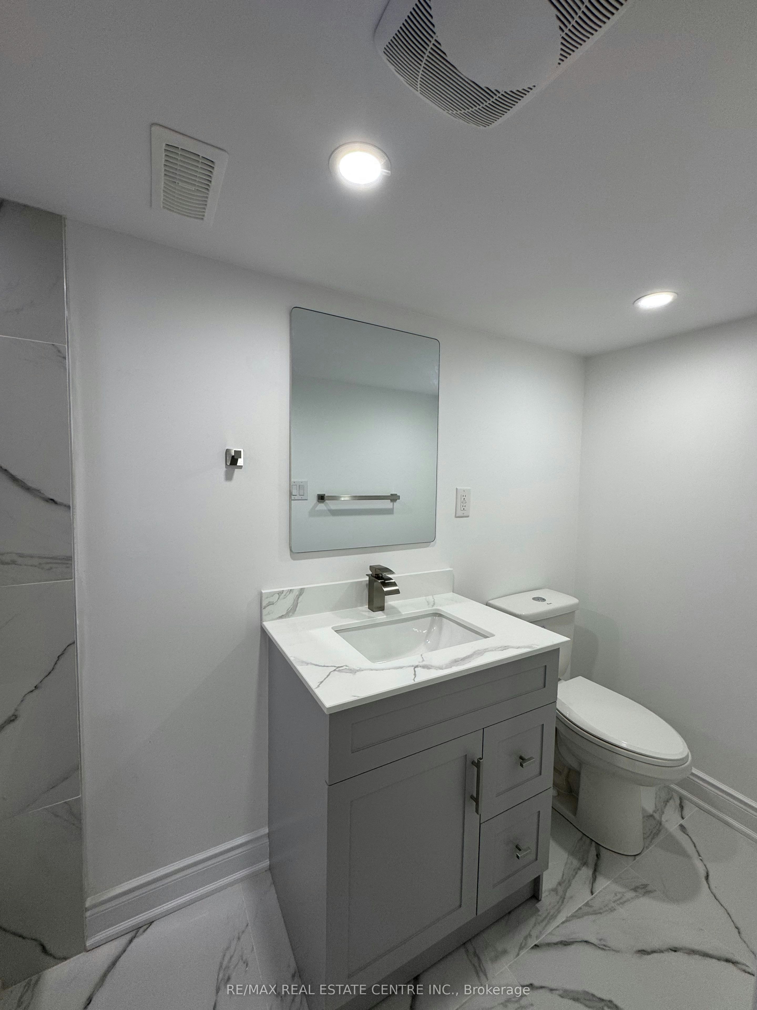 basement-3722 Ellengale Drive, Mississauga, ON, L5C 1Z7 - 2