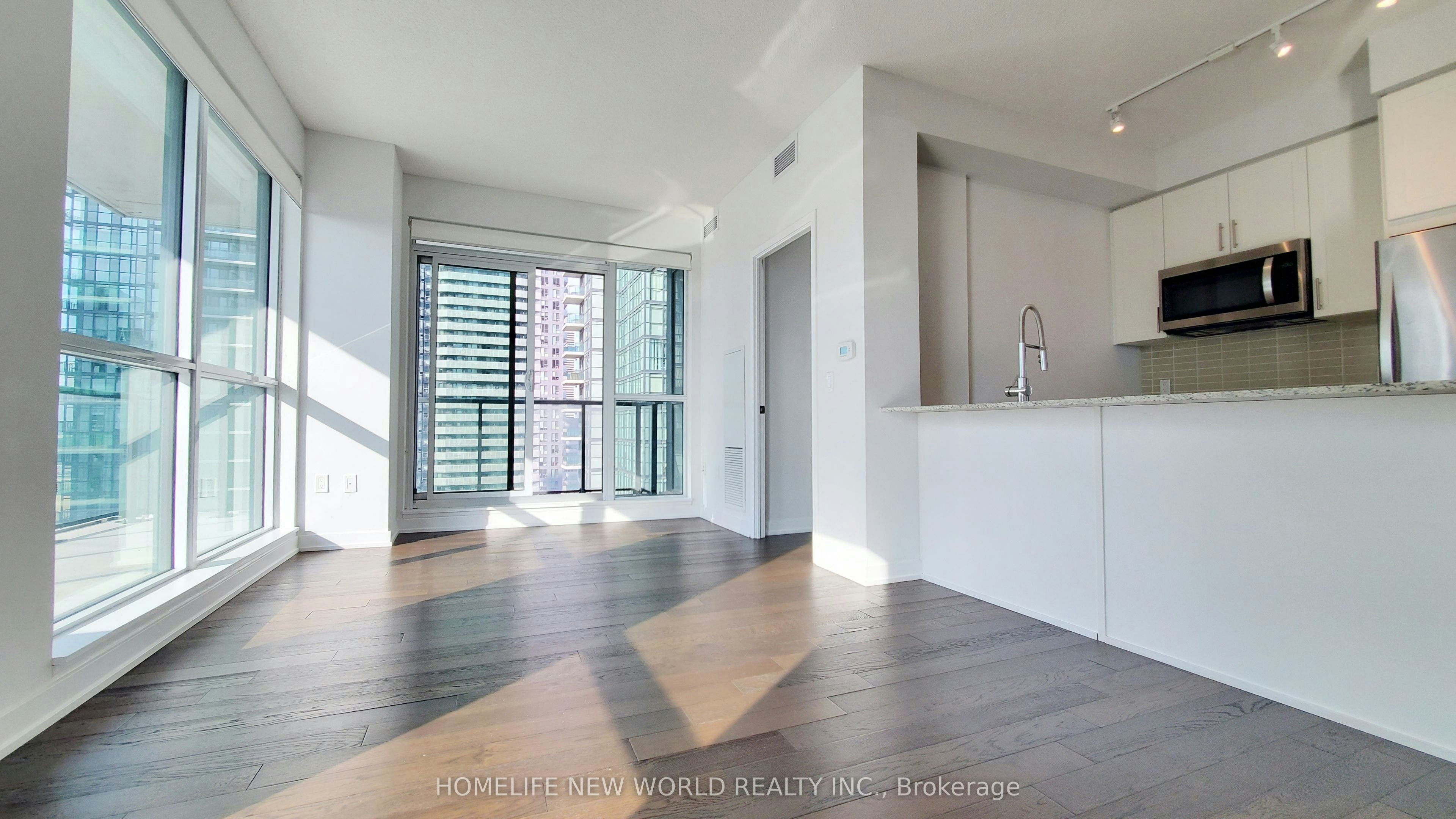 2015-4055 Parkside Village Drive, Mississauga, ON, L5B 0K8 - 2