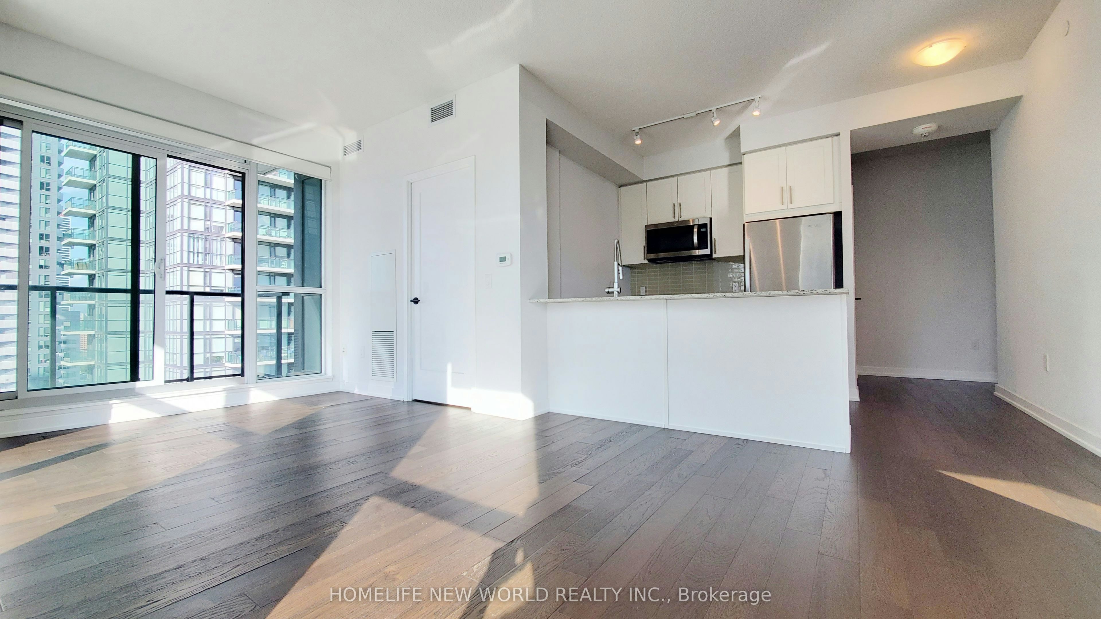 2015-4055 Parkside Village Drive, Mississauga, ON, L5B 0K8 - 7