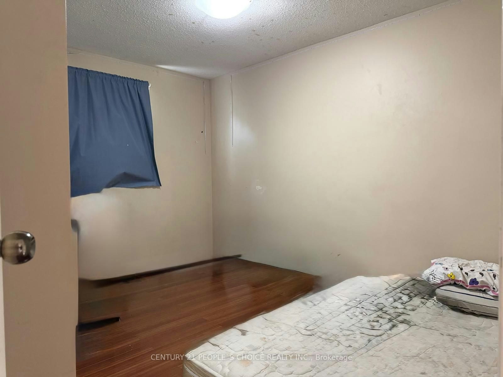 10 Juliana Square, Brampton, ON, L6S 2L4 - 12