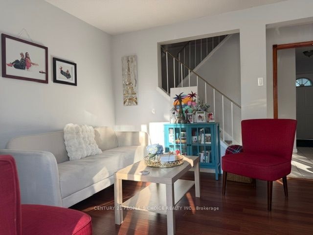 10 Juliana Square, Brampton, ON, L6S 2L4 - 5
